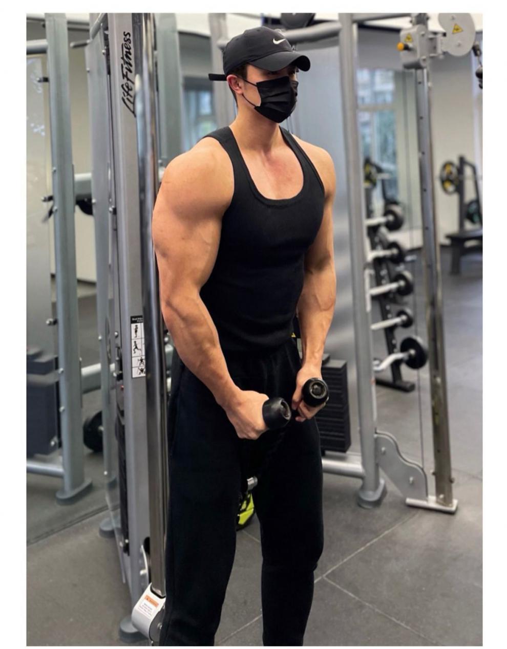 Thick Thread Fitted Stretch Sleeveless shirt