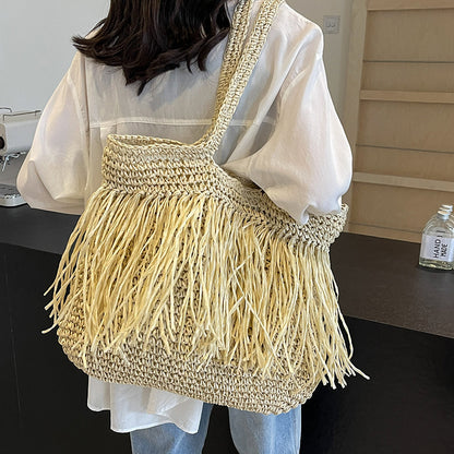 Straw Woven Women's Large Capacity Tassel Shoulder Bag